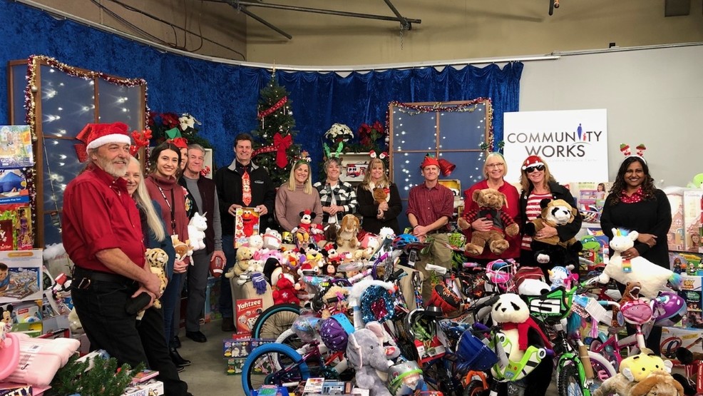 Community Toy Drive brings in ___ Christmas gifts KTVL