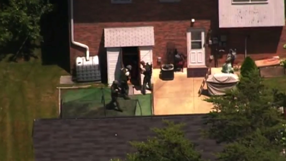 2 dead in domestic shooting in Annandale, suspect in custody WJLA