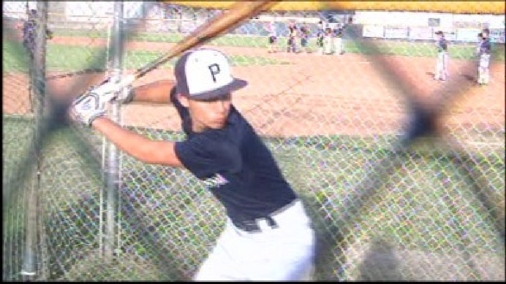 Hidalgo_Baseball_Enjoys_Gia.jpg