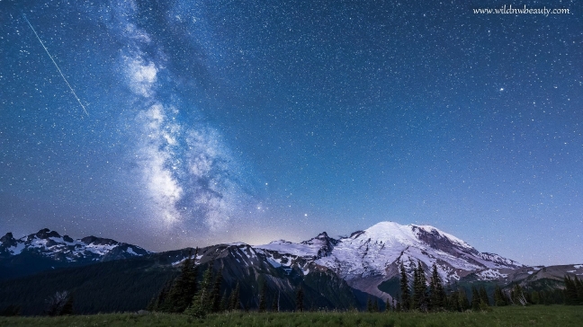 Watch: Moonlit Mt. Baker, Mt. Rainier provide dramatic backdrop for Milky Way galaxy