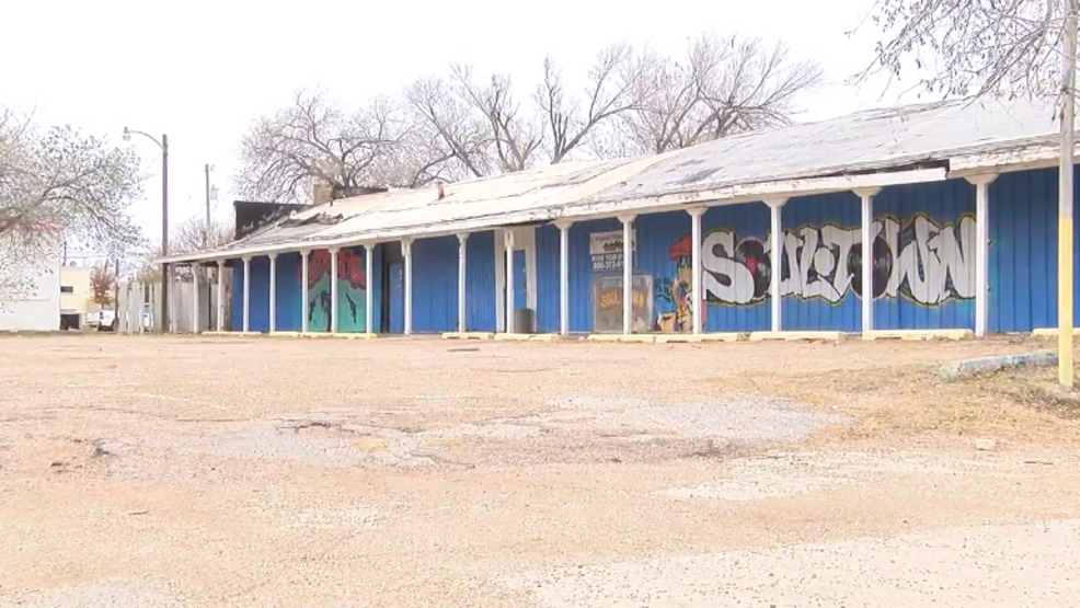 Former Crystal Pistol building condmned by the city KVII