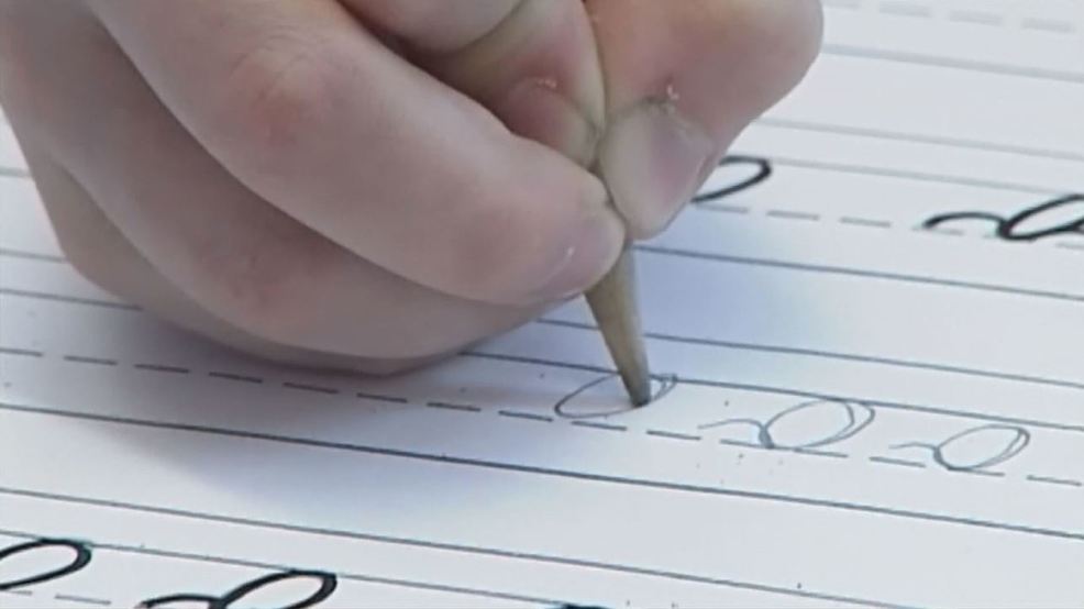 illinois-lawmakers-require-cursive-writing-for-students-wkrc