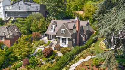 Photos Iconic Washington Park Home Boasts Stunning Views Of Lake