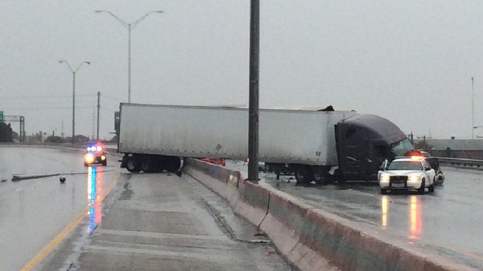 Semi Crash On I-10 Causes The Freeway To Shut Down In Both Directions ...