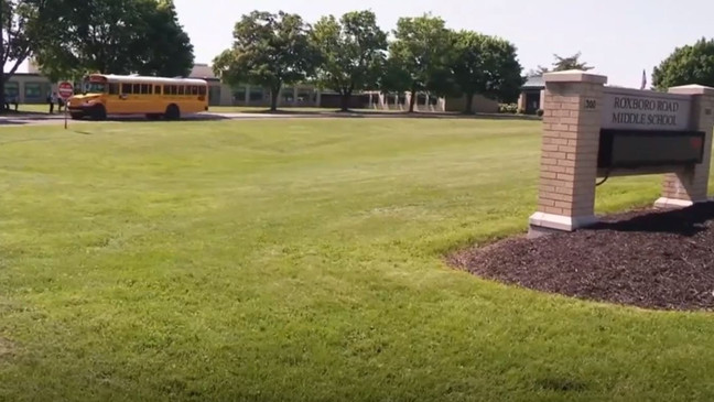 Can school districts in Onondaga County have in-person learning five days a week?