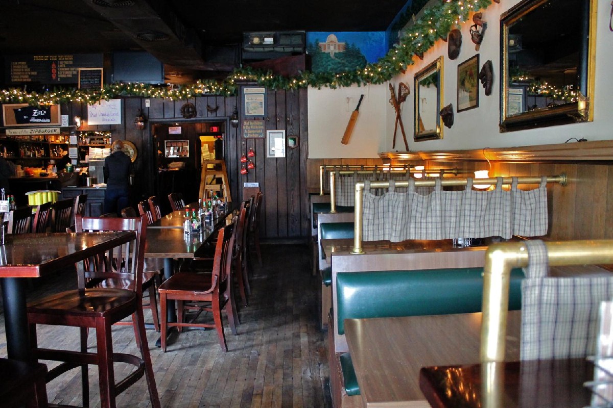 Zip's Cafe No Wonder This Burger Joint Is A Cincy Fave Cincinnati