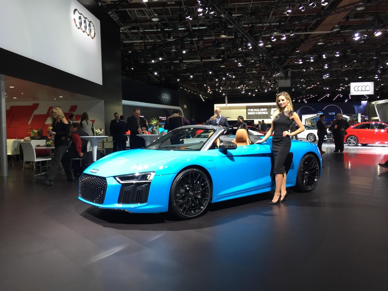 Gallery Cool Cars On Display At The 2017 Detroit Auto Show Katu The 2017 Audi R8 Has A Base Price Of 162 900 And Comes Equipped With 5 2